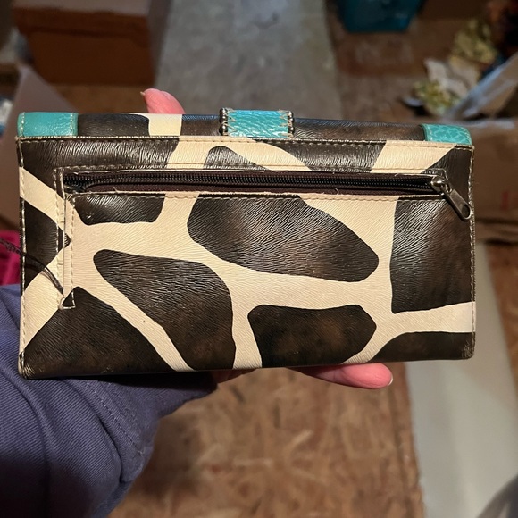Giraffe print wallet check book holder with Bling - Picture 2 of 4